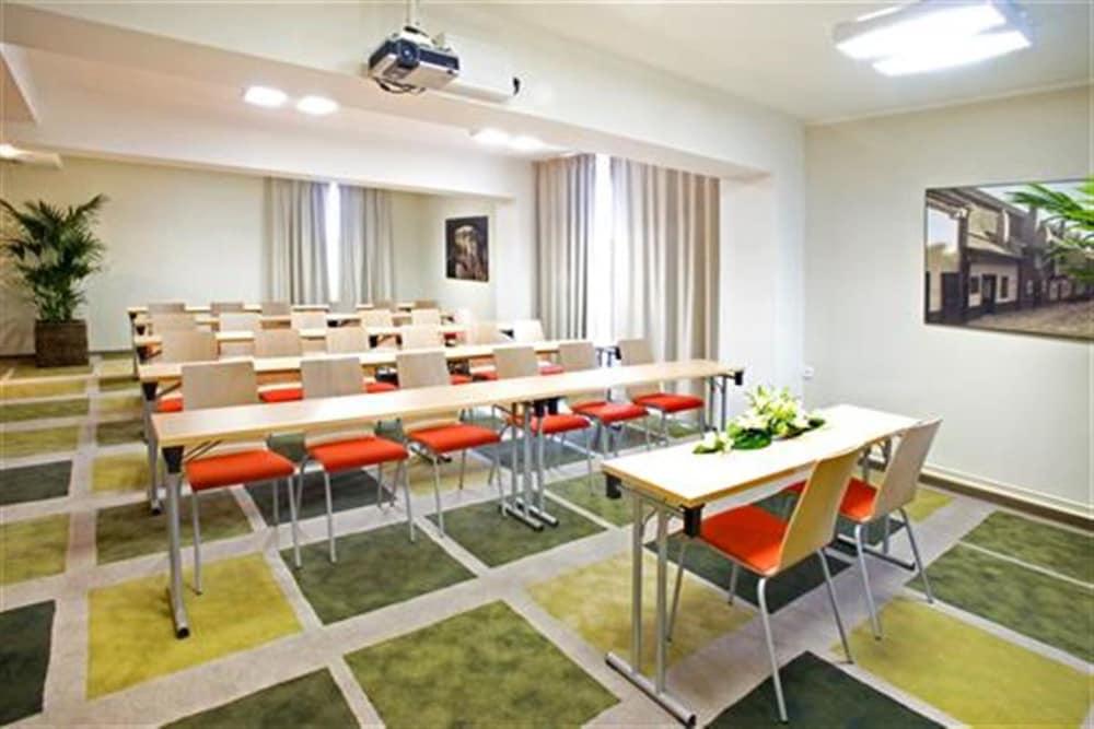 Plaza Prague Hotel - Czech Leading Hotels Bagian luar foto