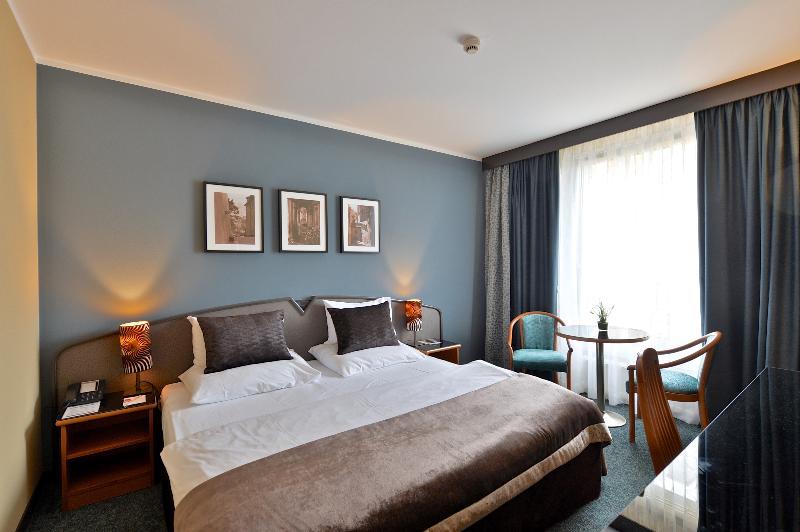 Plaza Prague Hotel - Czech Leading Hotels Bagian luar foto